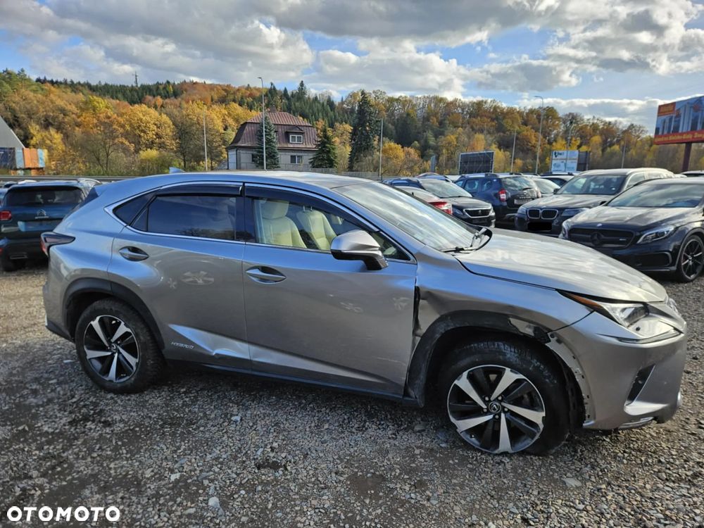 Lexus NX 300h Prestige AWD - 26