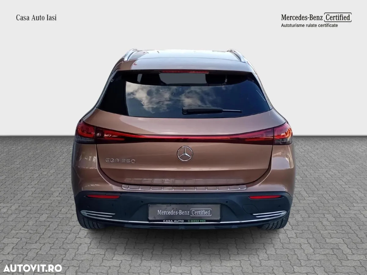 Mercedes-Benz EQA 350 4MATIC - 3