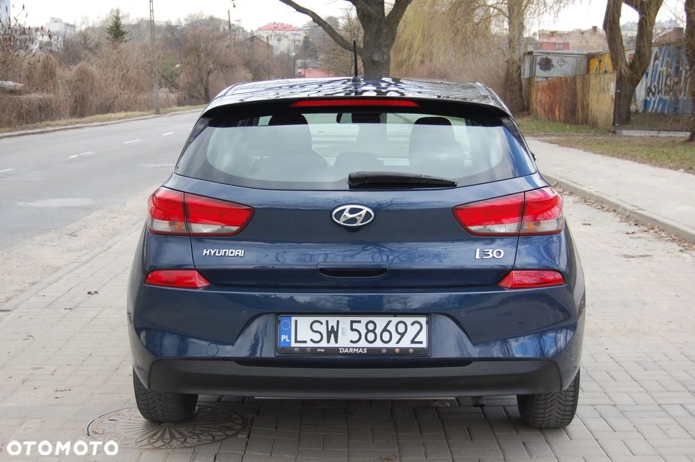 Hyundai i30 1.4 Passion Plus - 12