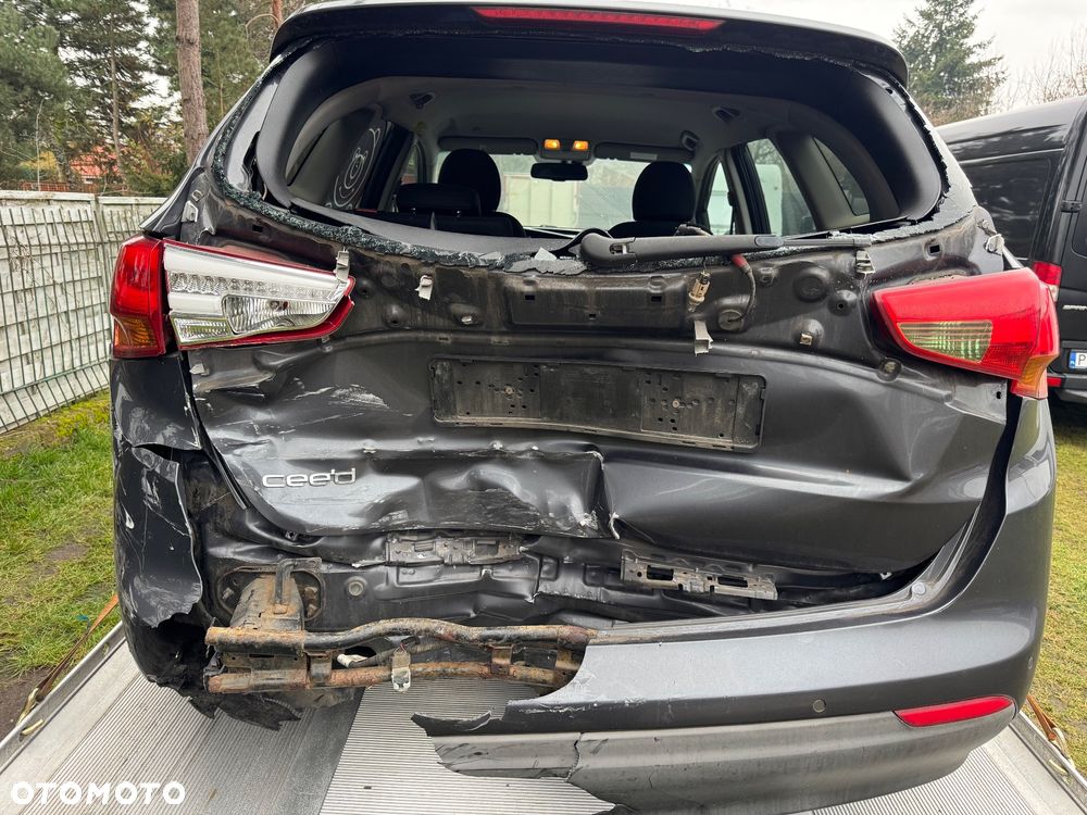 Kia Ceed 1.6 GDI L DCT - 5