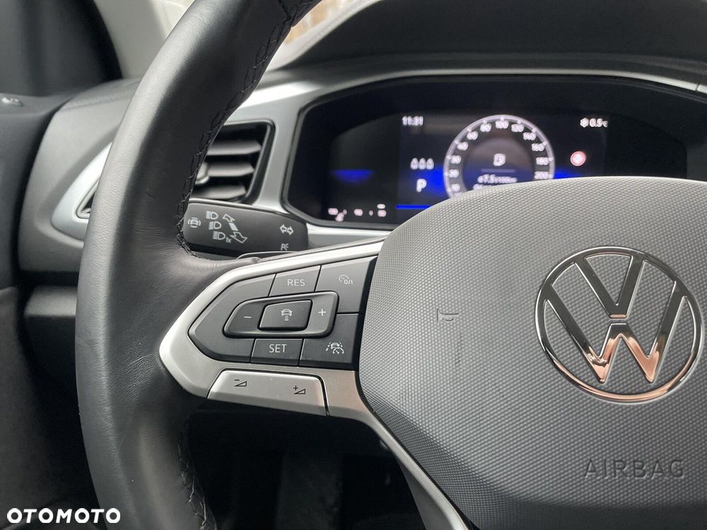Volkswagen T-Roc - 14