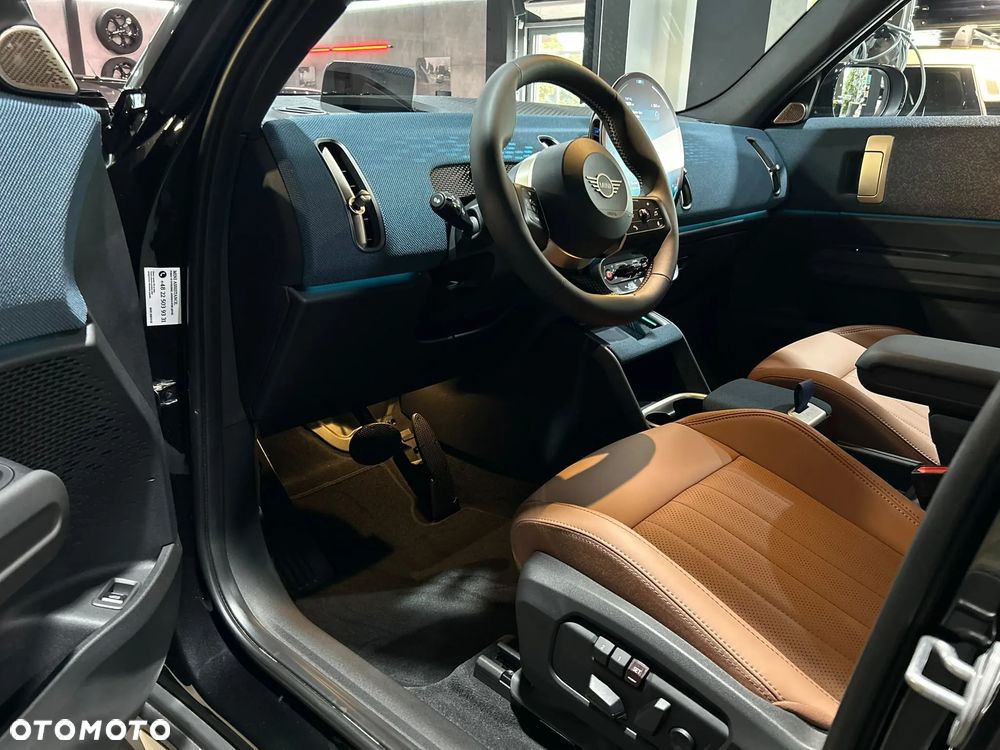 MINI Countryman SE ALL4 66.5kWh Linia Favoured - 5