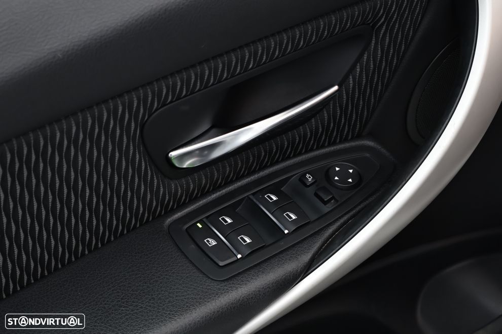 BMW 318 d Line Sport Auto - 22