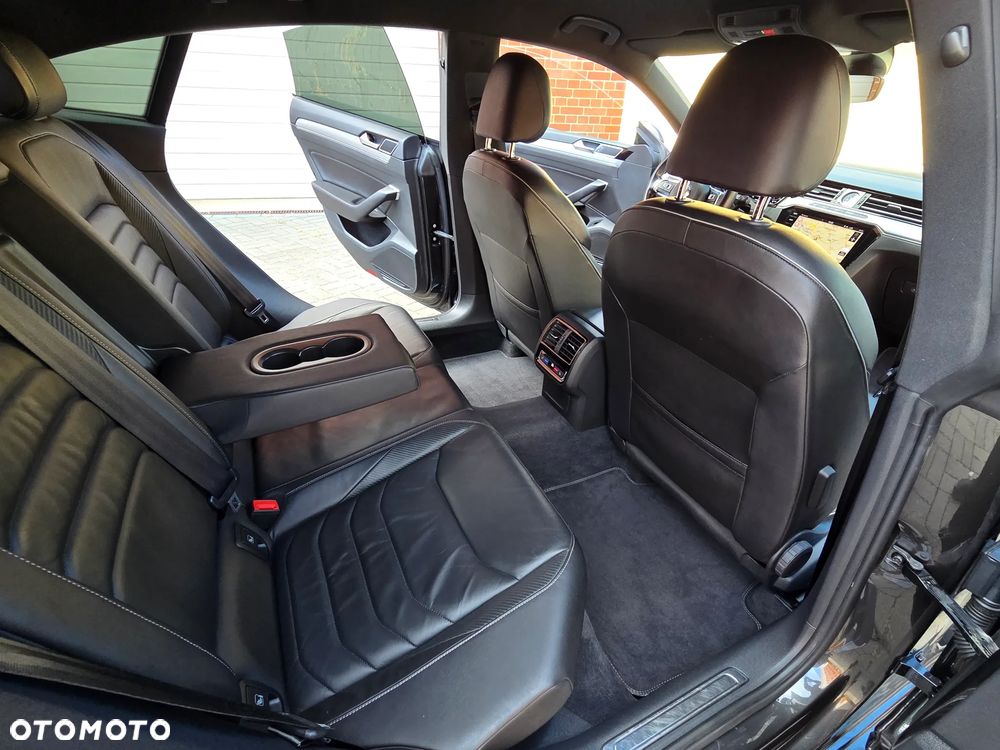 Volkswagen Arteon 2.0 TDI SCR 4Motion DSG R-Line Edition - 25