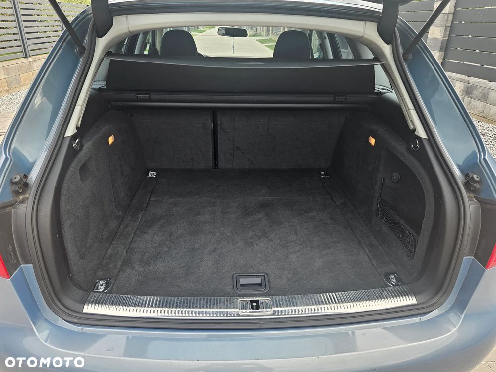 Audi A4 Avant - 16