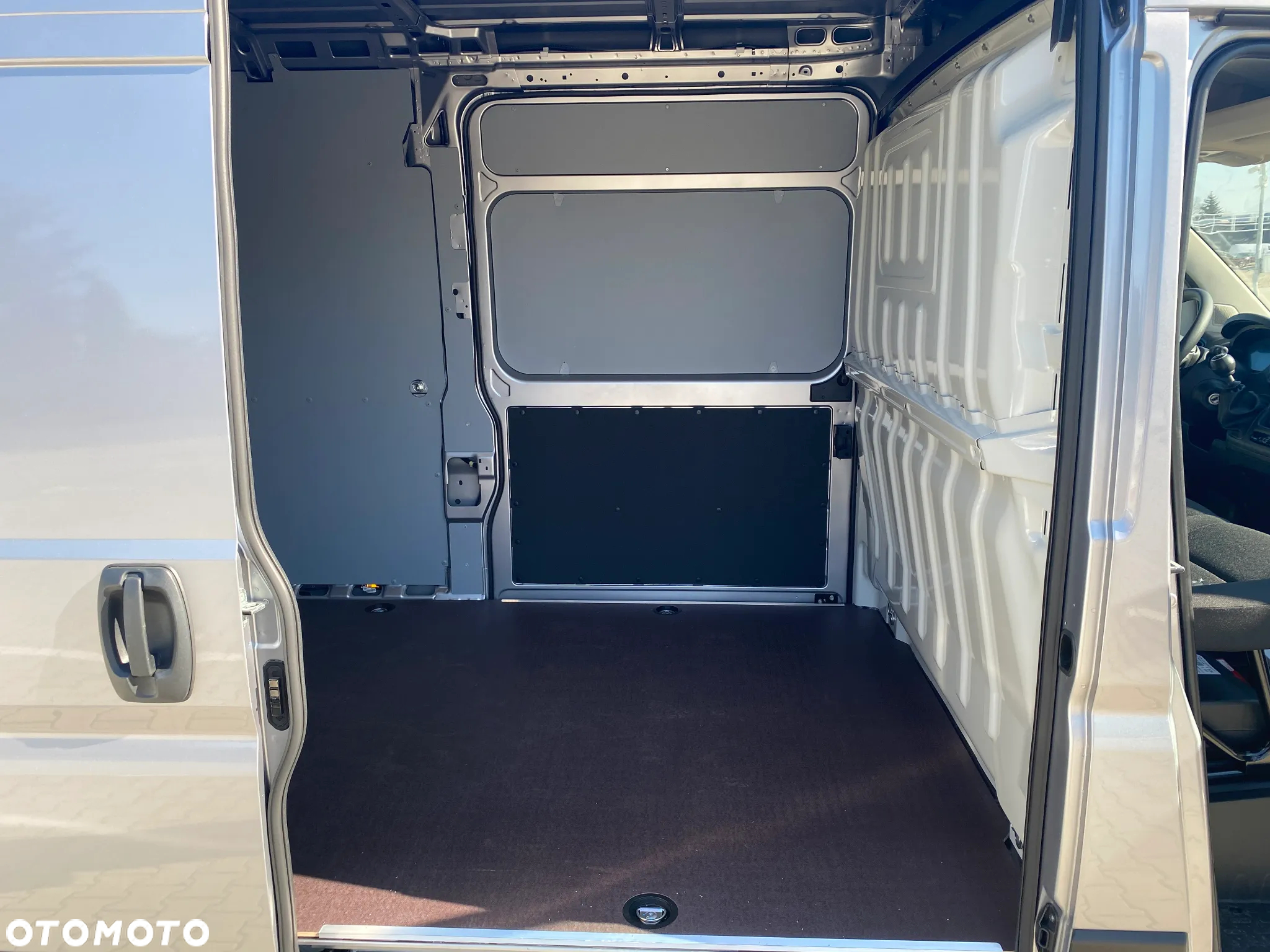 Toyota PRACE MAX L4H2 - 6