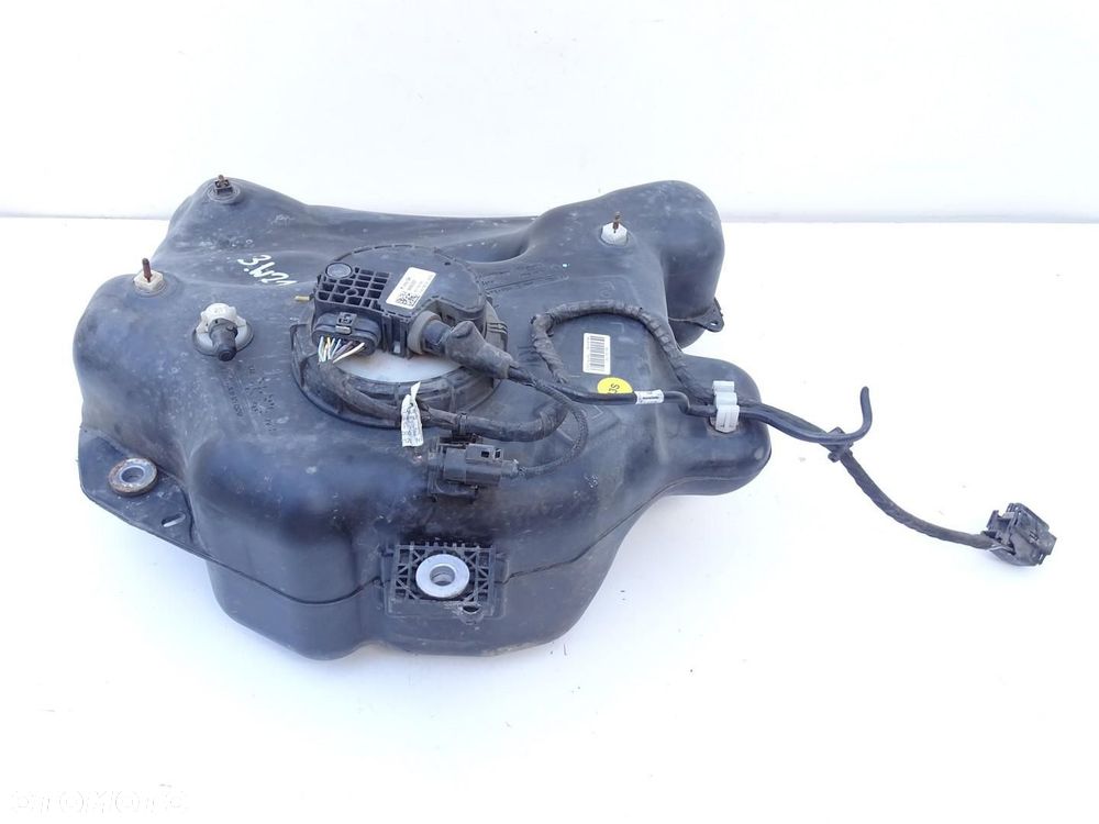 ZBIORNIK PŁYNU ADBLUE POMPKA 8R0131877 2.0 TDI AUDI Q5 8R - 5
