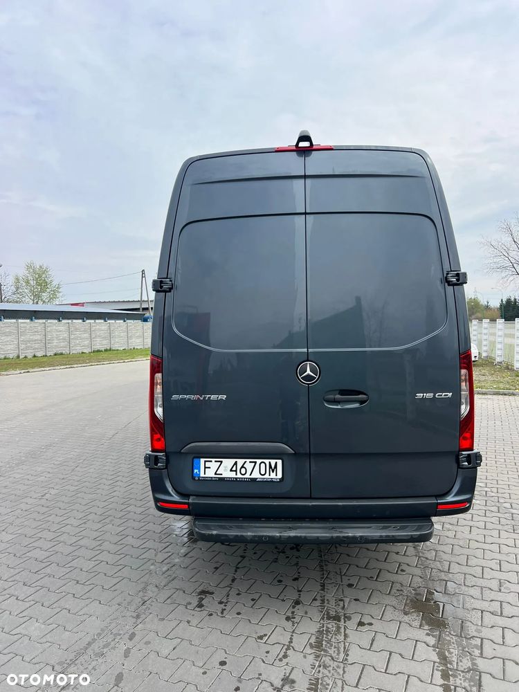 Mercedes-Benz Sprinter - 7