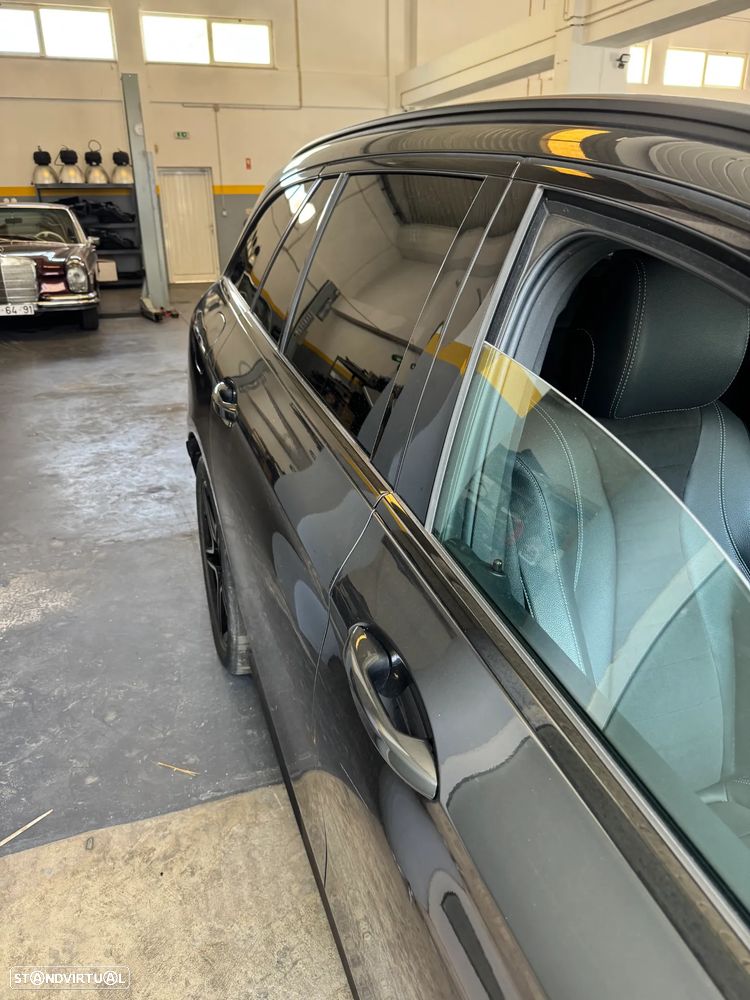 Mercedes-Benz E 300 Bluetec Hybrid Avantgarde - 13