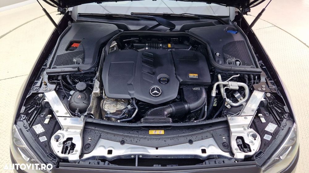 Mercedes-Benz E - 21