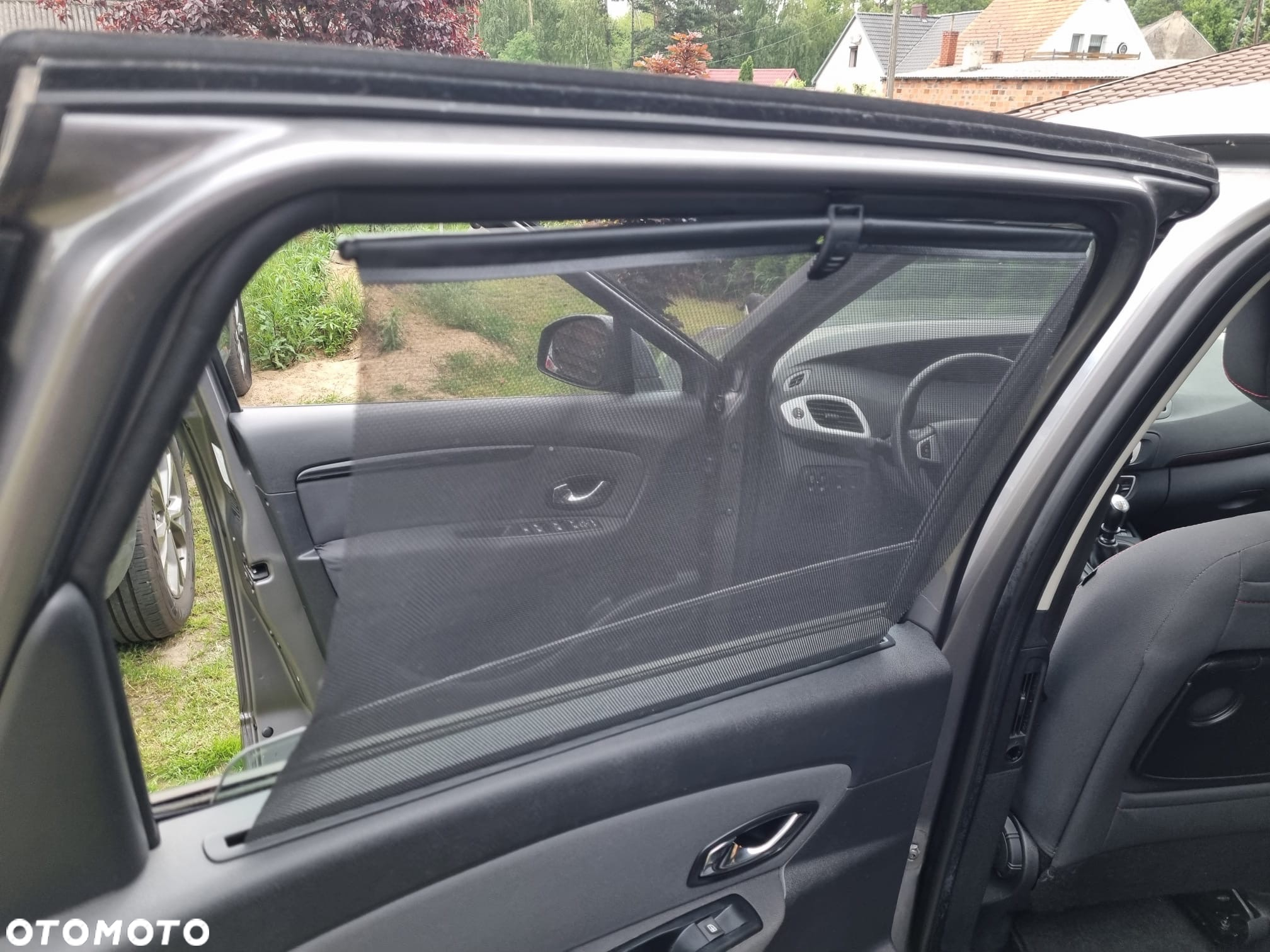 Renault Grand Scenic - 32