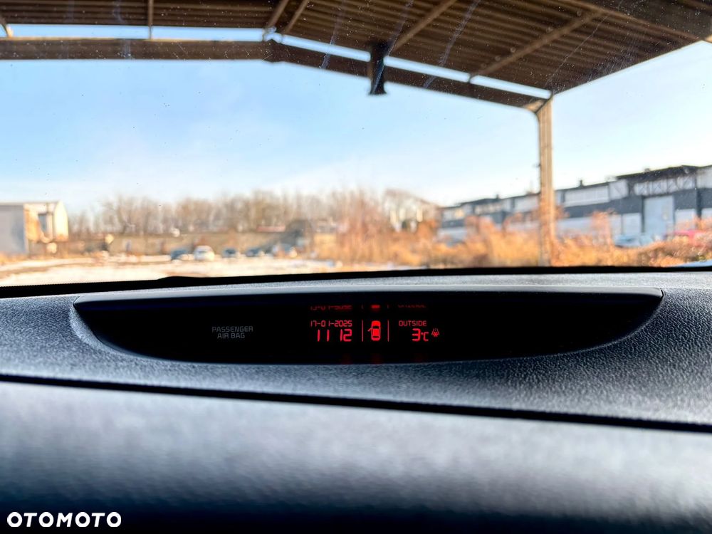 Kia Ceed - 16