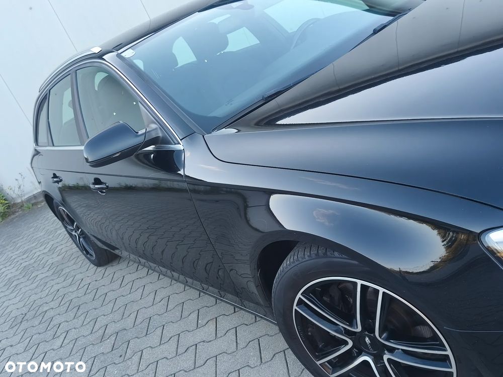 Audi A4 Avant 2.0 TDI Quattro S tronic - 11