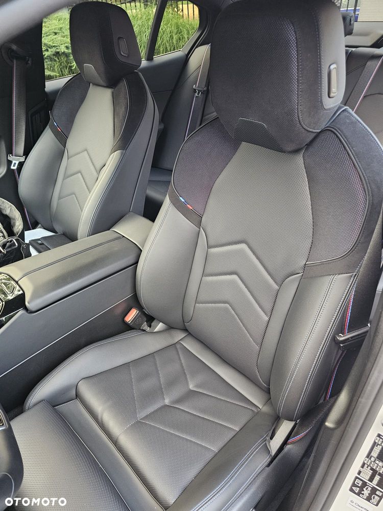 BMW Seria 5 520d xDrive - 17