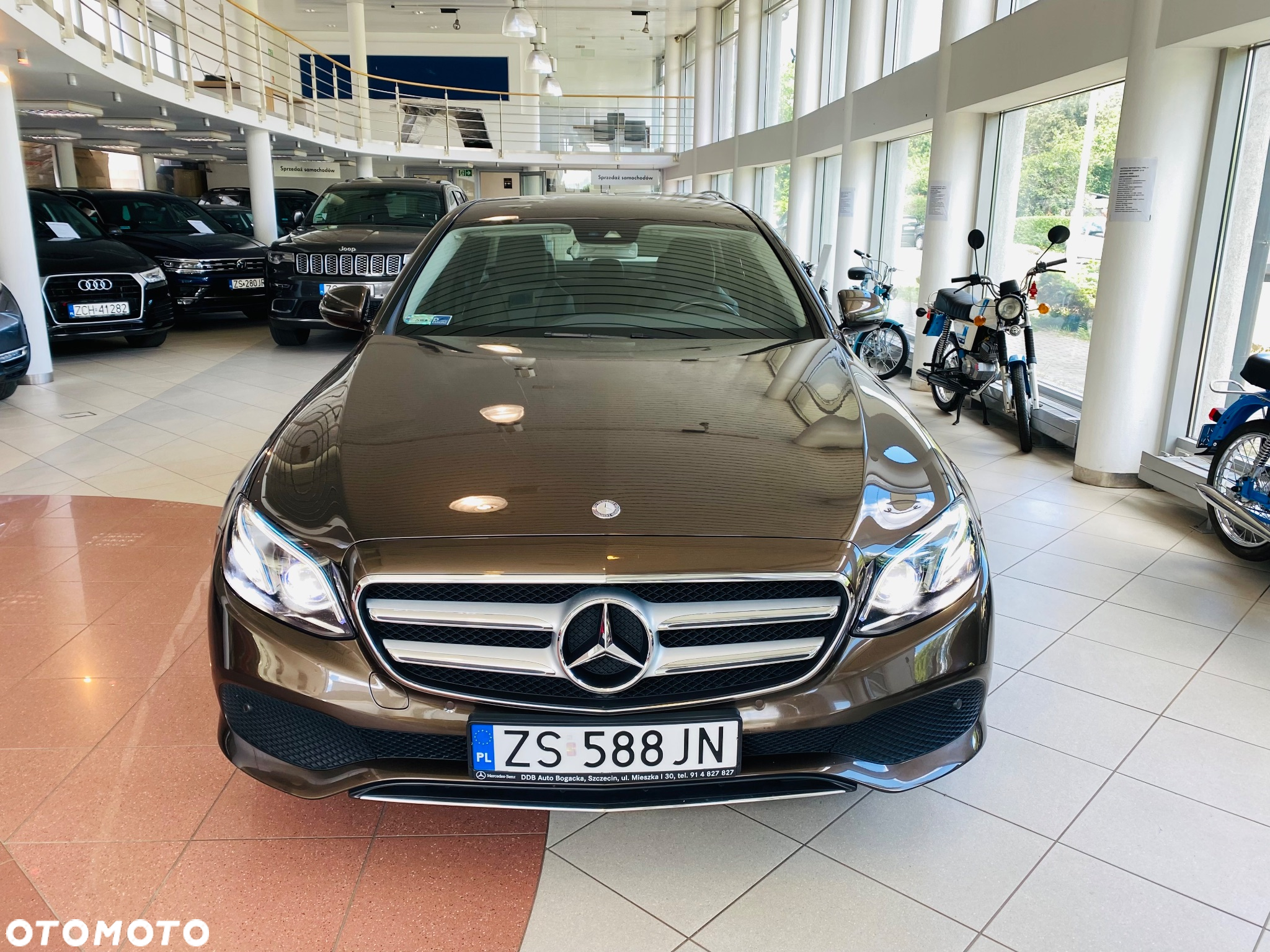 Mercedes-Benz Klasa E 220 d 9G-TRONIC - 2