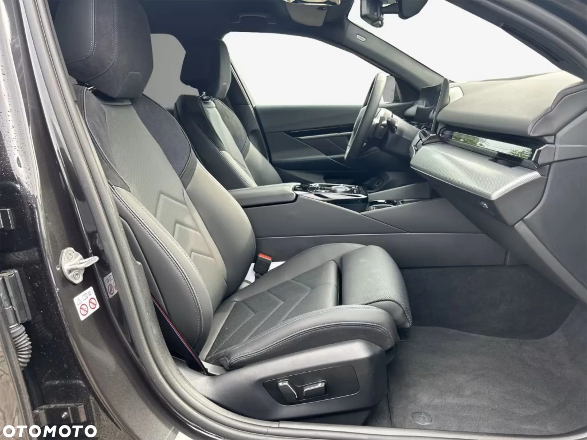 BMW Seria 5 520d xDrive mHEV M Sport - 18
