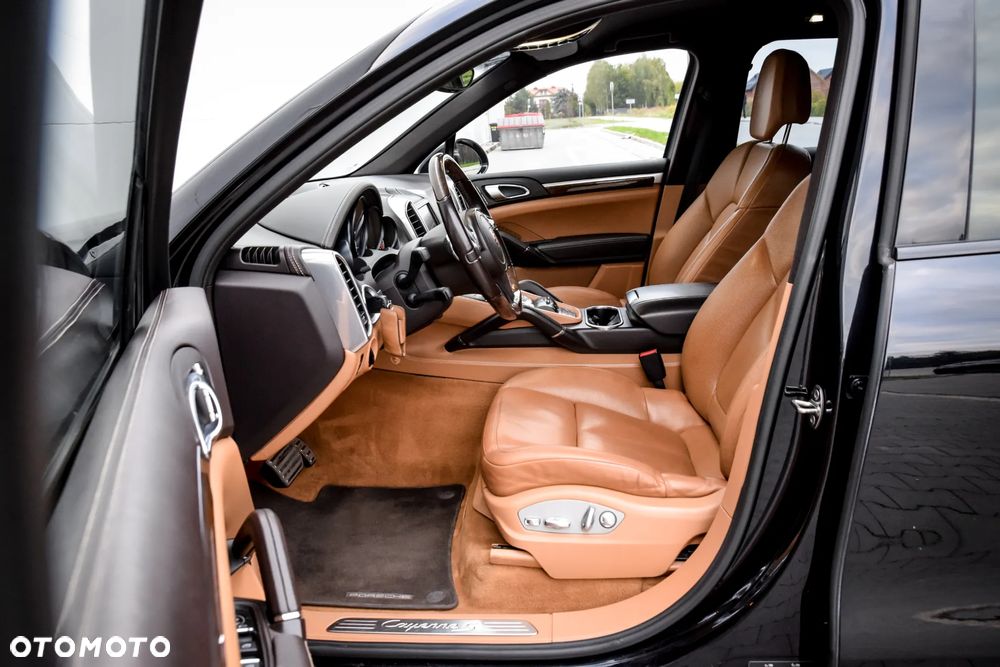 Porsche Cayenne S - 24