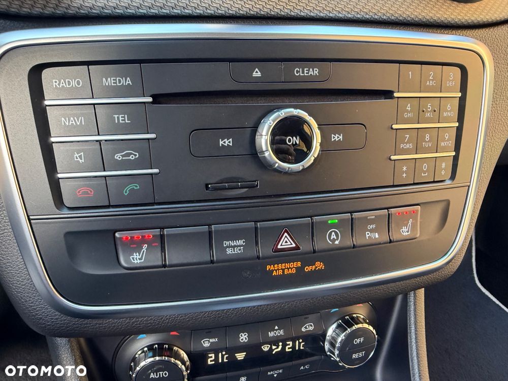 Mercedes-Benz GLA - 9