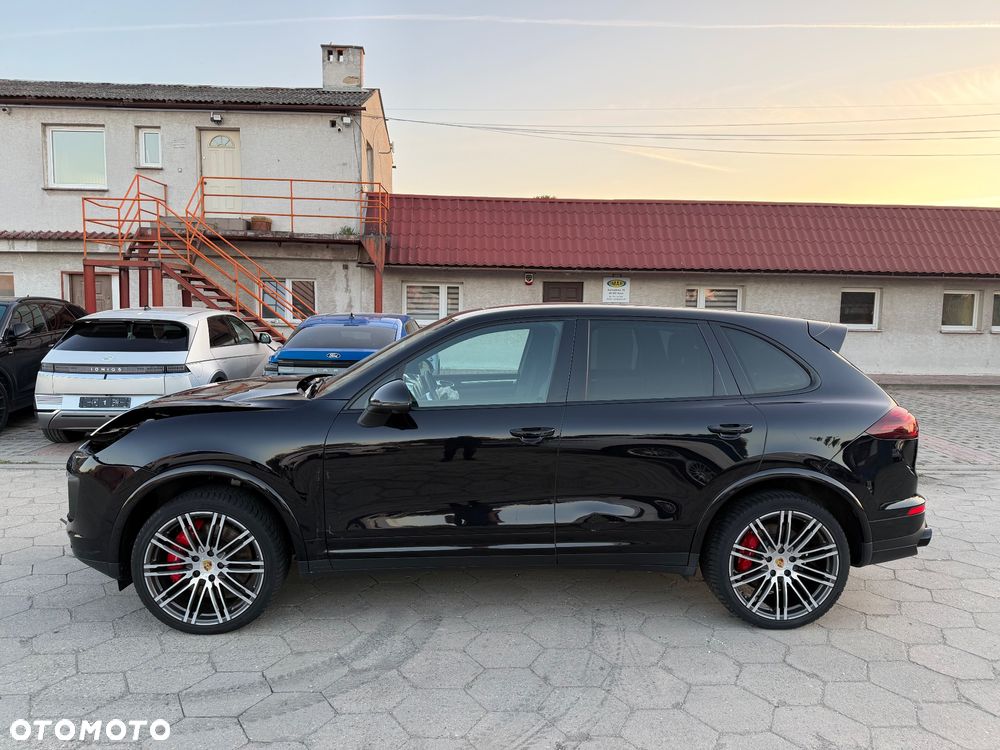 Porsche Cayenne - 6