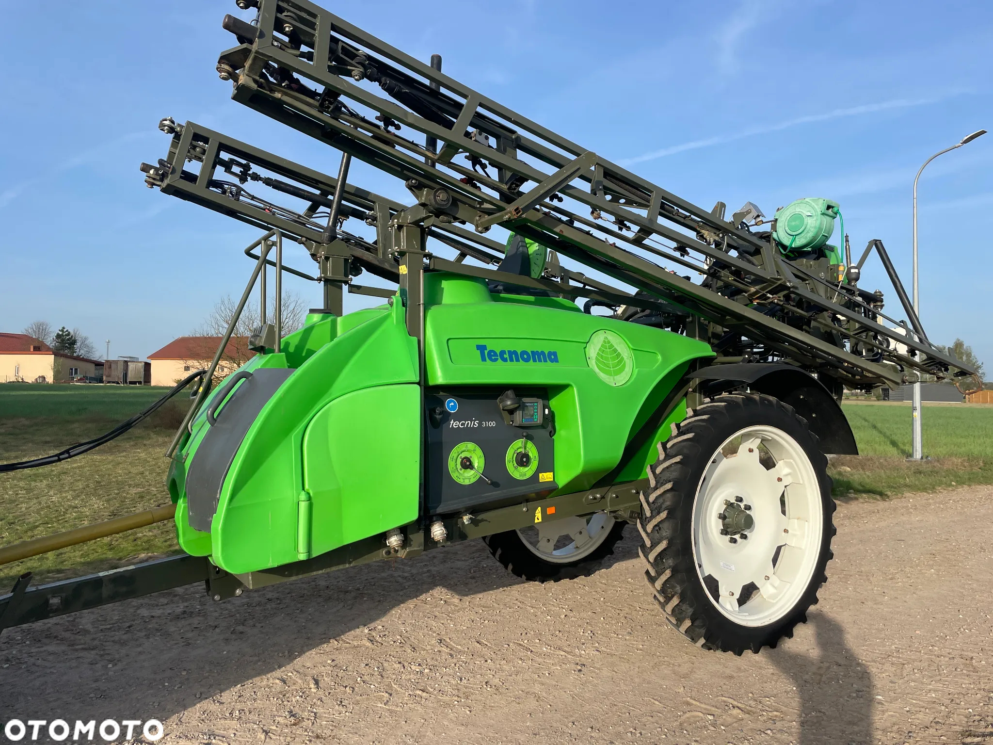 Tecnoma Tecnis - 2
