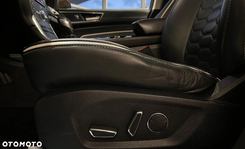 Ford Edge 2.0 TDCi Bi-Turbo 4x4 Vignale - 25