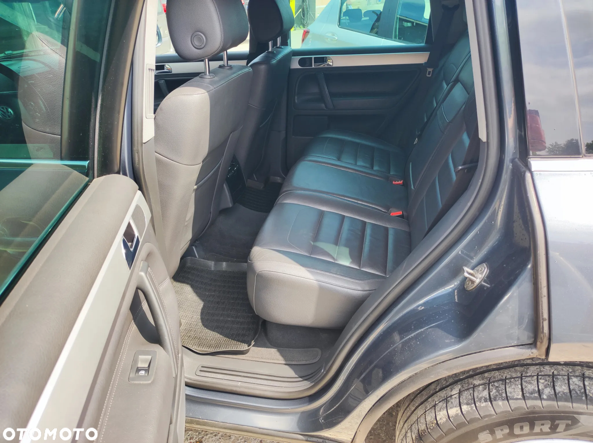 Volkswagen Touareg - 9