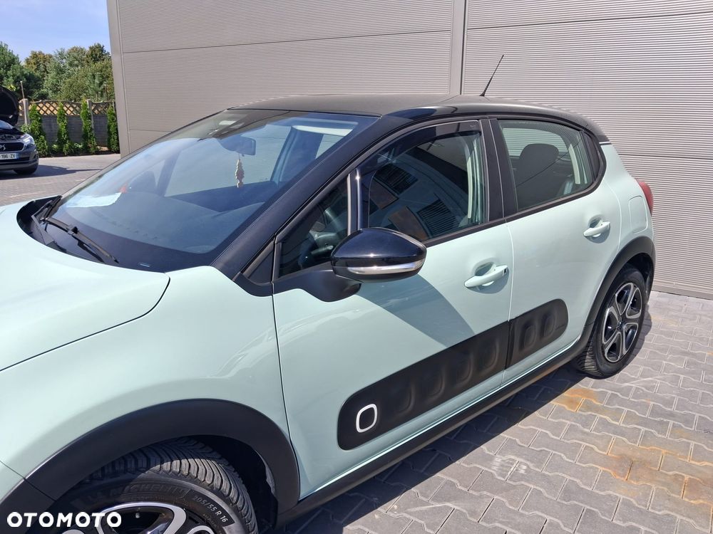 Citroën C3 Pure Tech 82 SHINE - 3