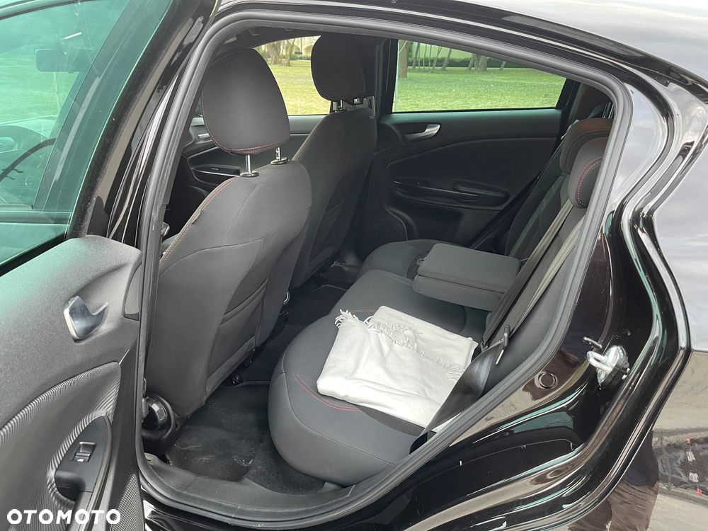 Alfa Romeo Giulietta 1.6 JTDM 16V TCT Sport - 9