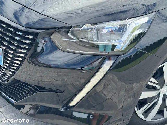 Peugeot 208 - 29