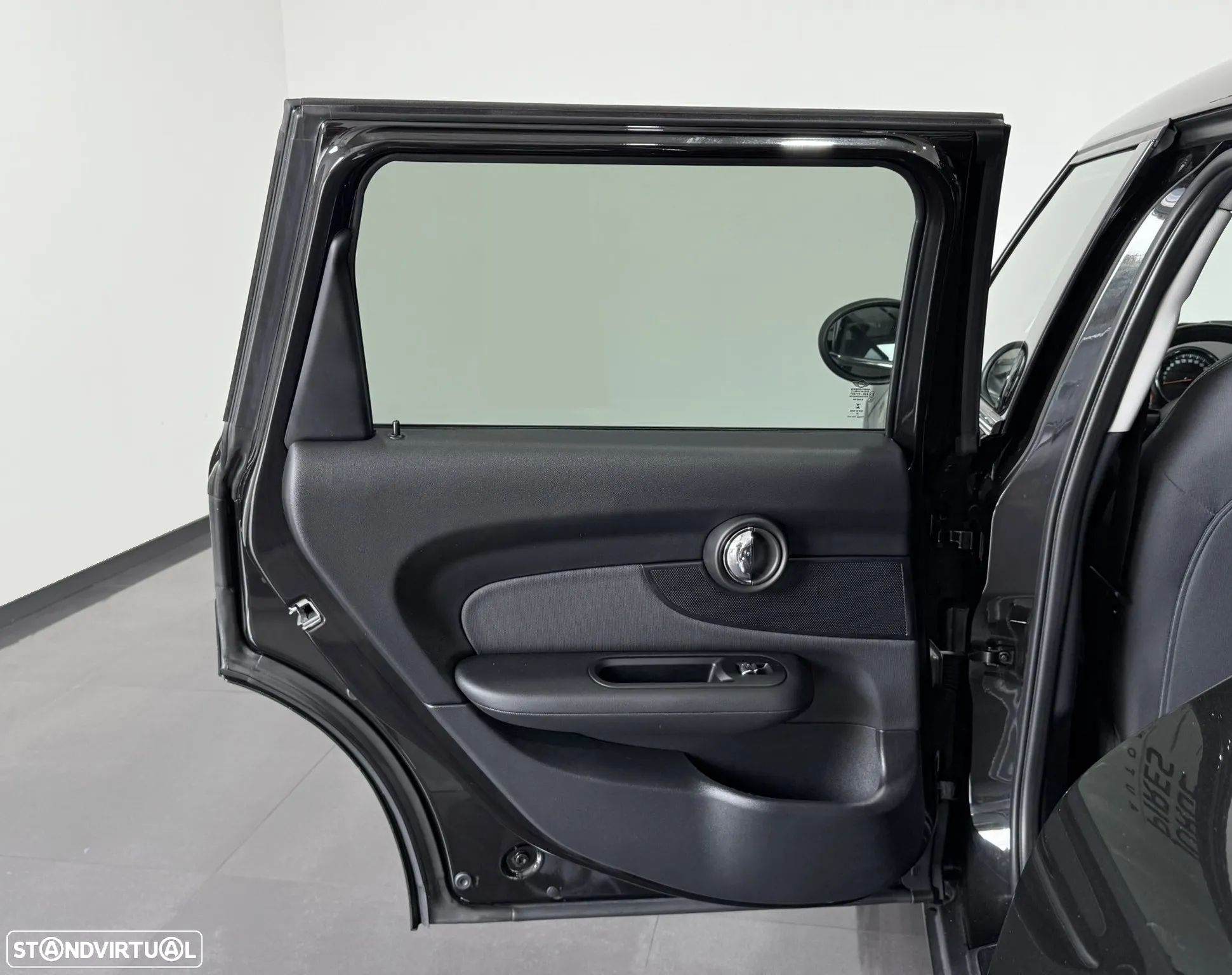 MINI Clubman One D 4Business - 41