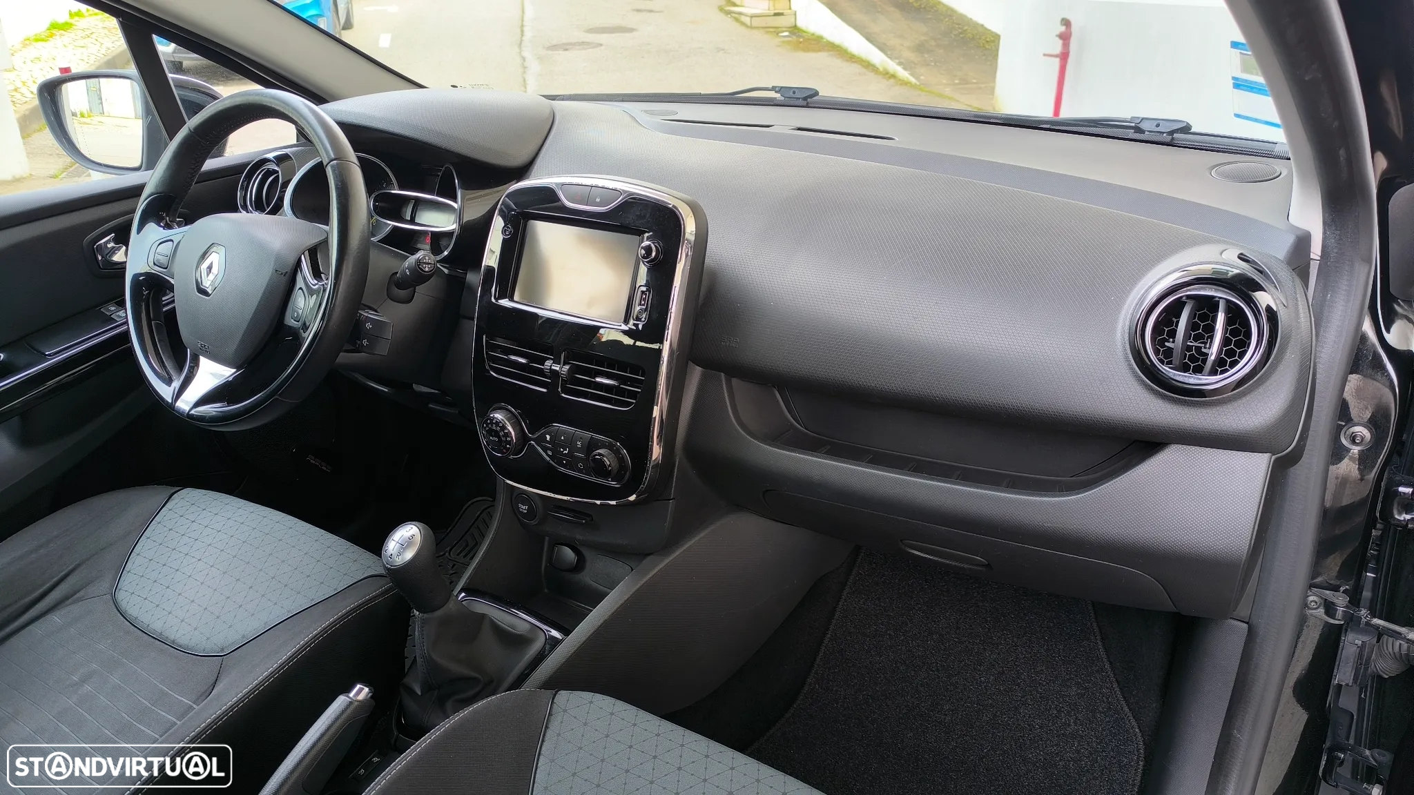 Renault Clio 0.9 TCE Dynamique S - 18