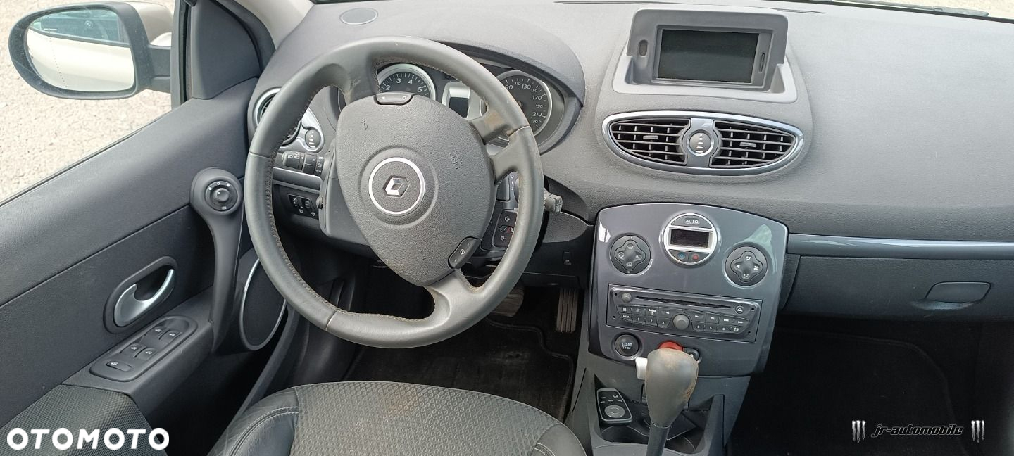 Renault Clio - 8