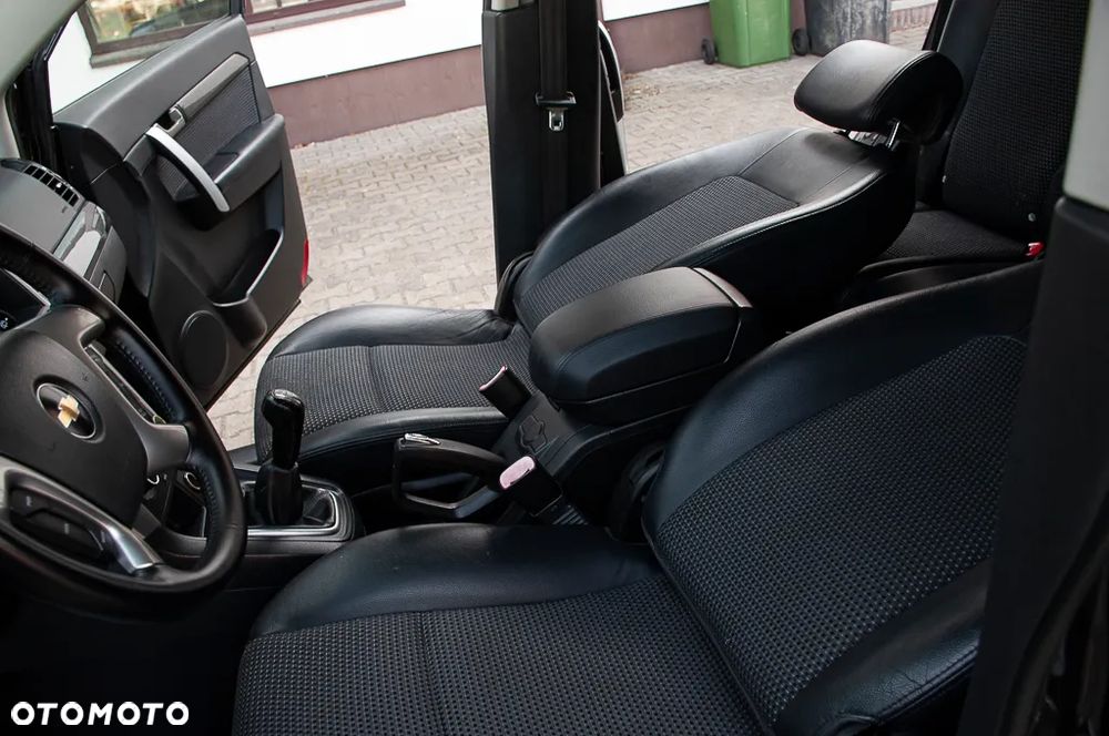 Chevrolet Captiva 2.4 2WD 7 Sitzer LS Family Edition - 39