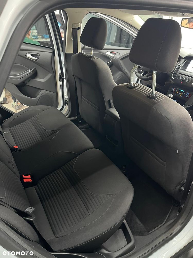 Ford Focus 1.0 EcoBoost Edition Start - 29