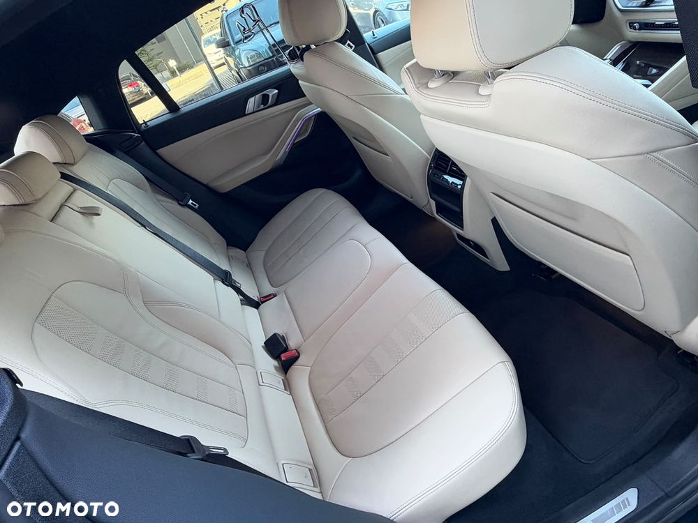 BMW X6 xDrive30d mHEV - 26