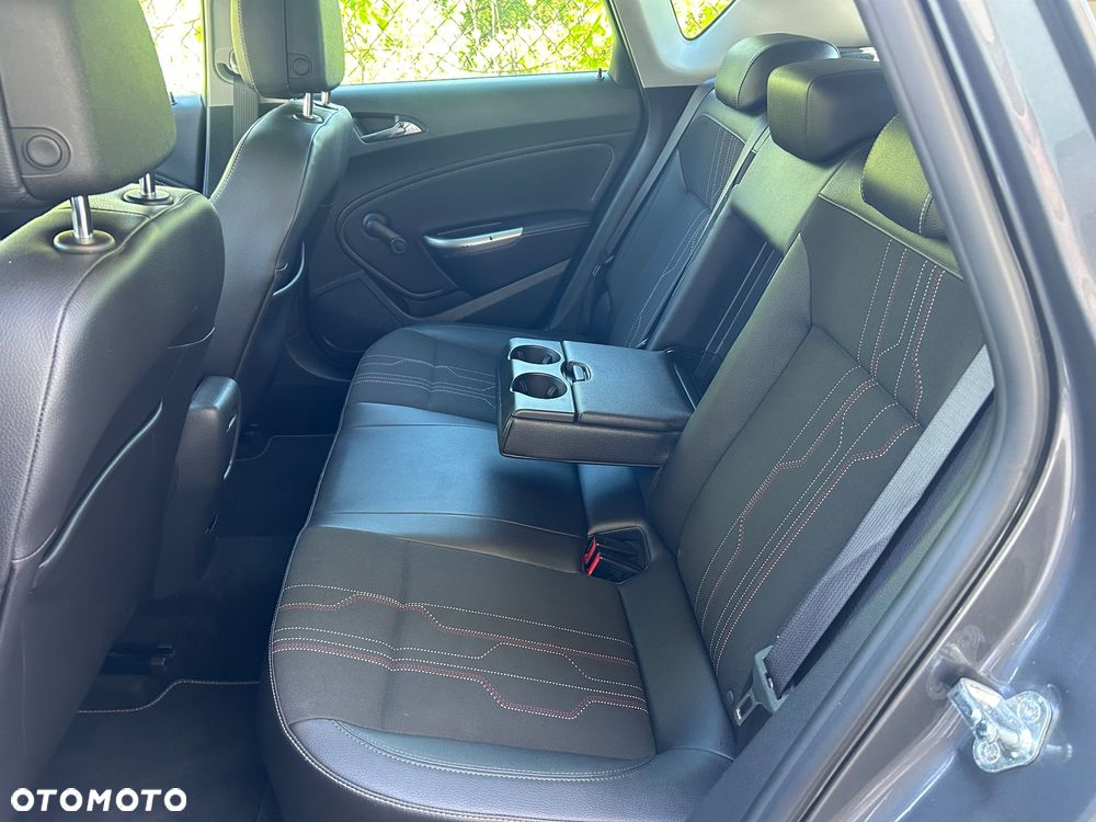 Opel Astra 1.4 Turbo 150 Jahre - 15