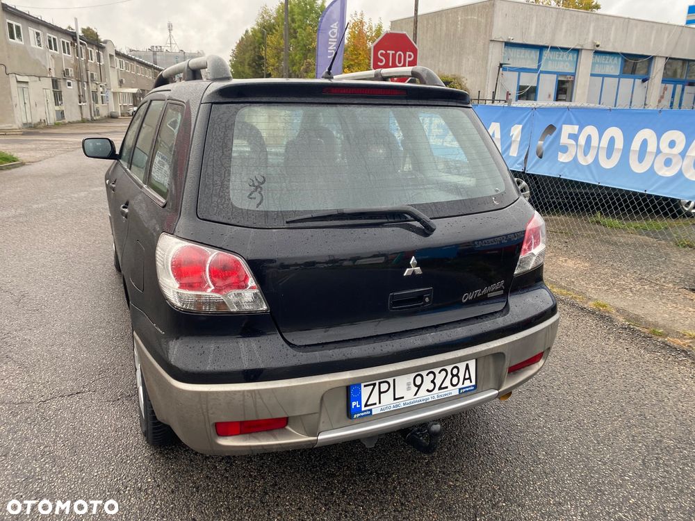Mitsubishi Outlander 2.0 Comfort 4WD - 17