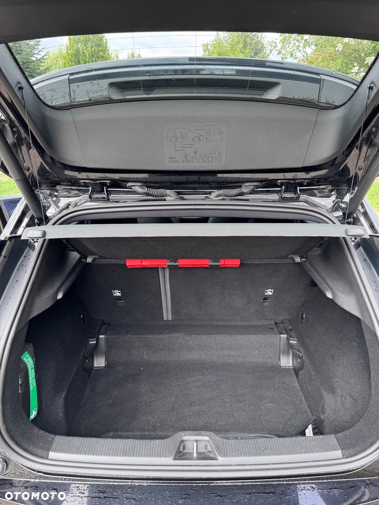 Volvo EX30 Single Motor Extended Range RWD Black Edition Plus - 17