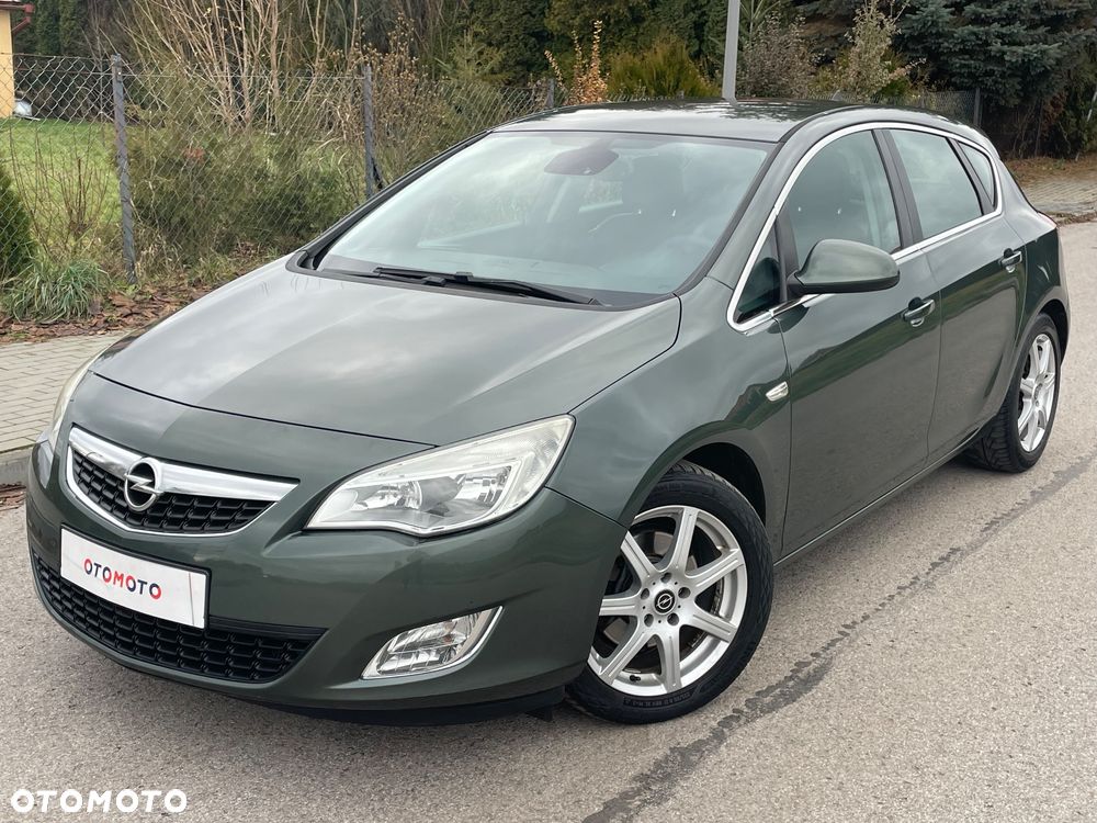 Opel Astra 1.7 CDTI Cosmo - 1