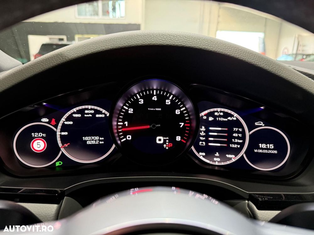 Porsche Cayenne Coupe Tiptronic S - 17
