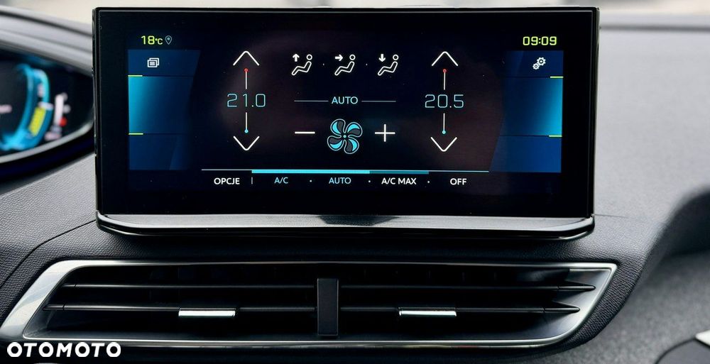 Peugeot 3008 1.6 PureTech Hybrid PHEV Allure Pack S&S EAT8 - 34