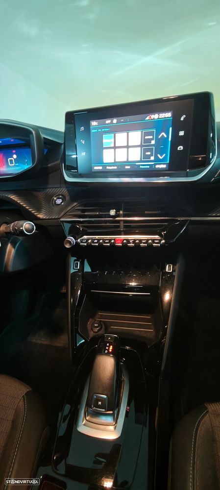 Peugeot 208 1.2 PureTech Allure Pack EAT8 - 17