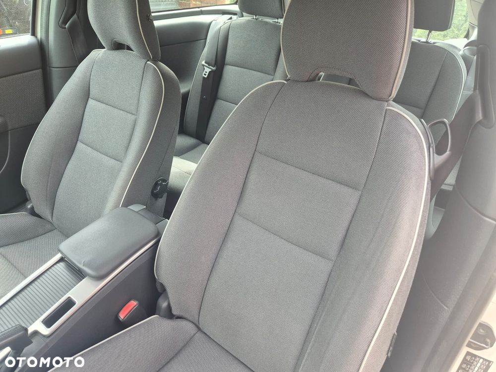 Volvo C30 1.6 Kinetic - 13