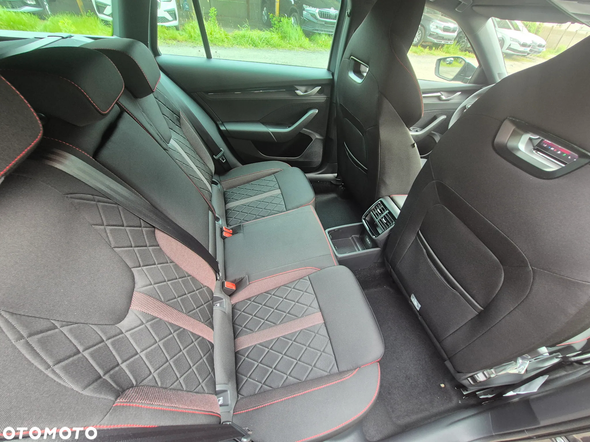 Skoda Octavia 2.0 TSI RS DSG - 13