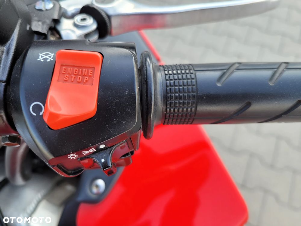 Honda VFR - 25
