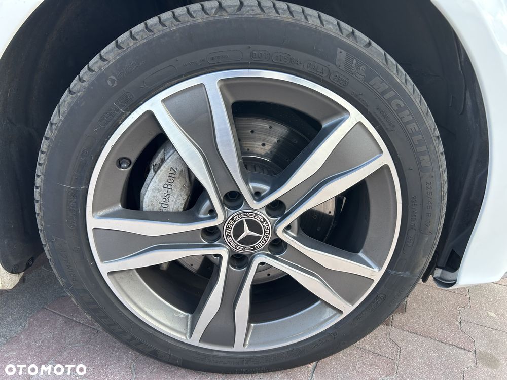 Mercedes-Benz Klasa C 200 AMG Line - 9