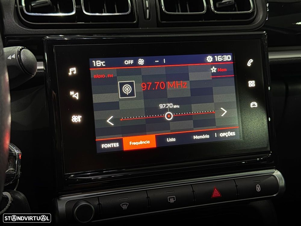 Citroën C3 1.2 PureTech Shine - 21