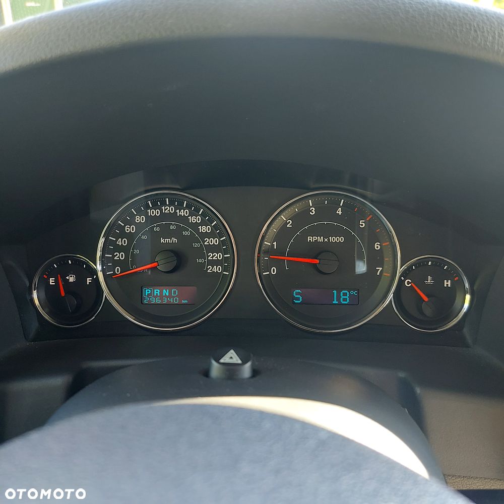 Jeep Commander 3.0 CRD DPF Automatik Limited - 13