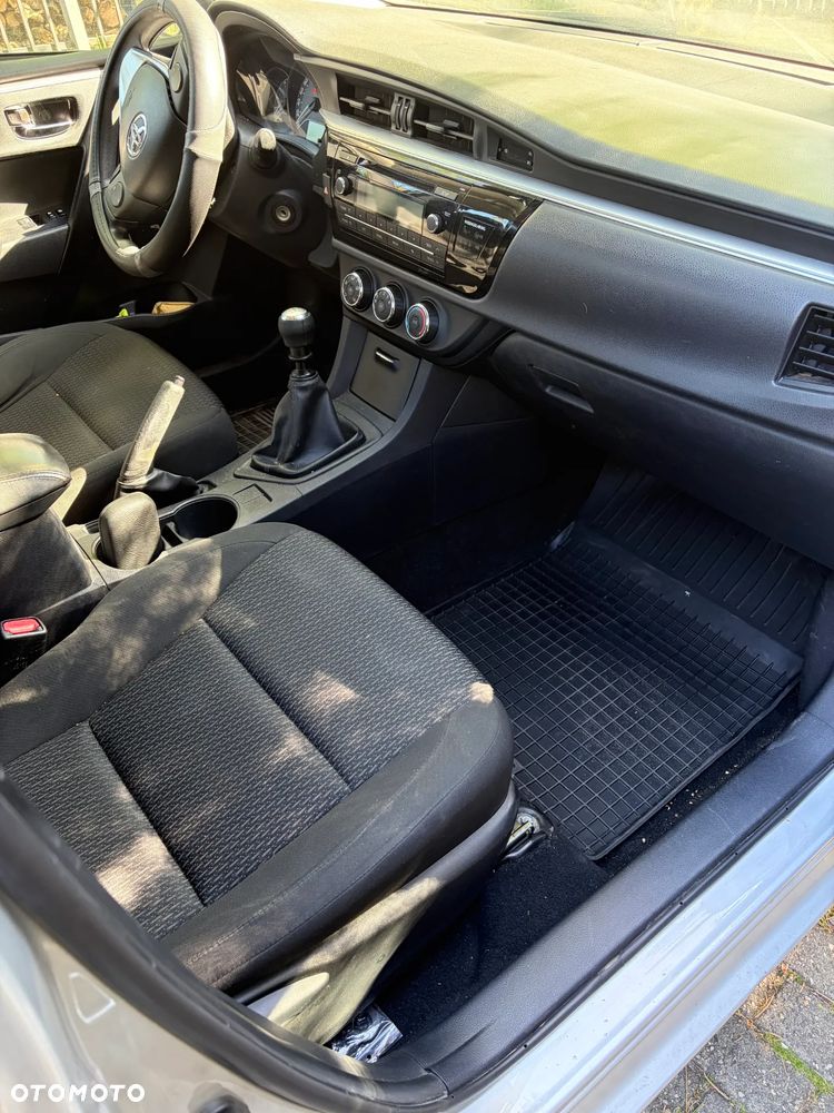 Toyota Corolla 1.4 D-4D Active EU6 - 7
