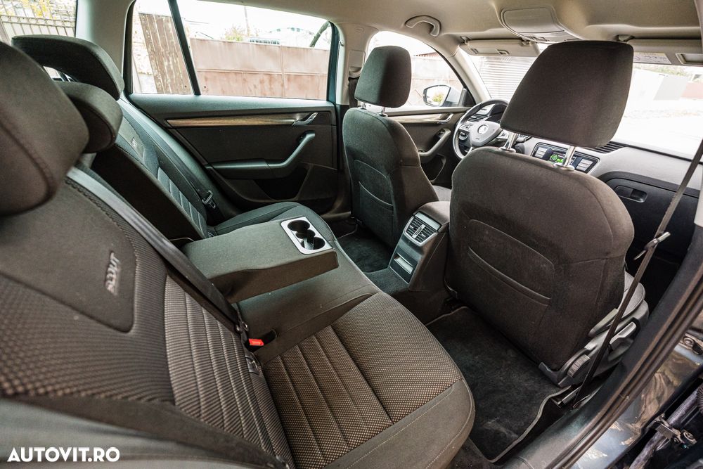 Skoda Octavia 2.0 TDI 4x4 Scout - 9